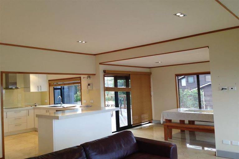 Photo of property in 56 Onetaunga Road, Chatswood, Auckland, 0626