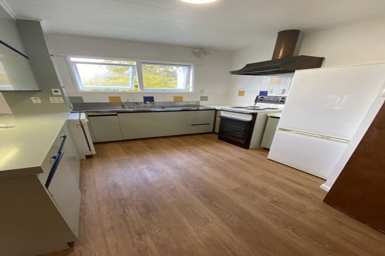 Photo of property in 3 Woodford Way, Crofton Downs, Wellington, 6035