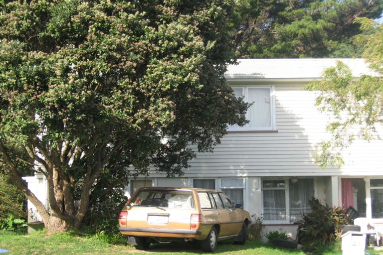 Photo of property in 4a-4b Devon Place, Cannons Creek, Porirua, 5024