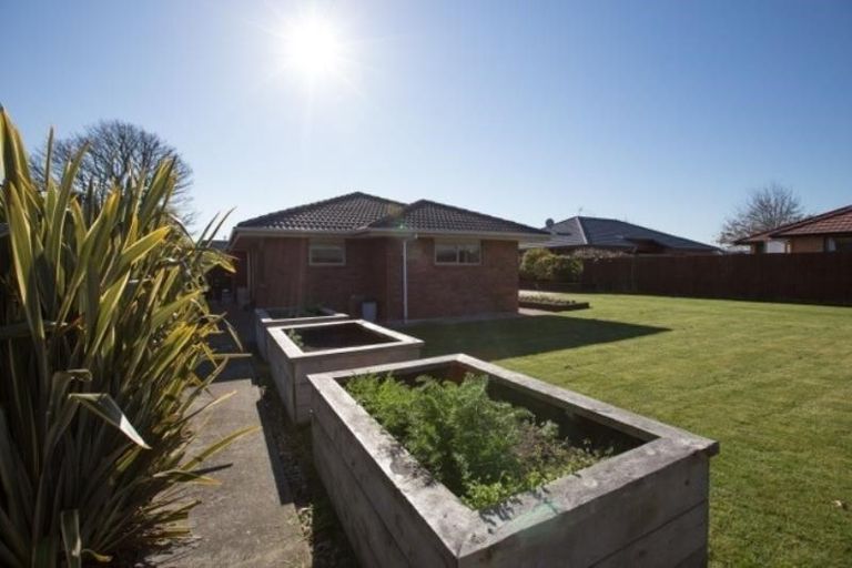 Photo of property in 6 Marsack Crescent, Halswell, Christchurch, 8025