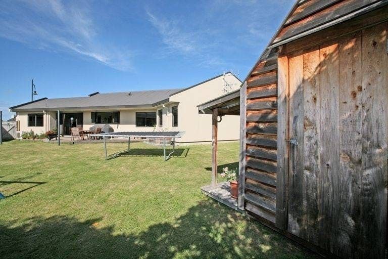 Photo of property in 18 Washington Place, Havelock North, 4130