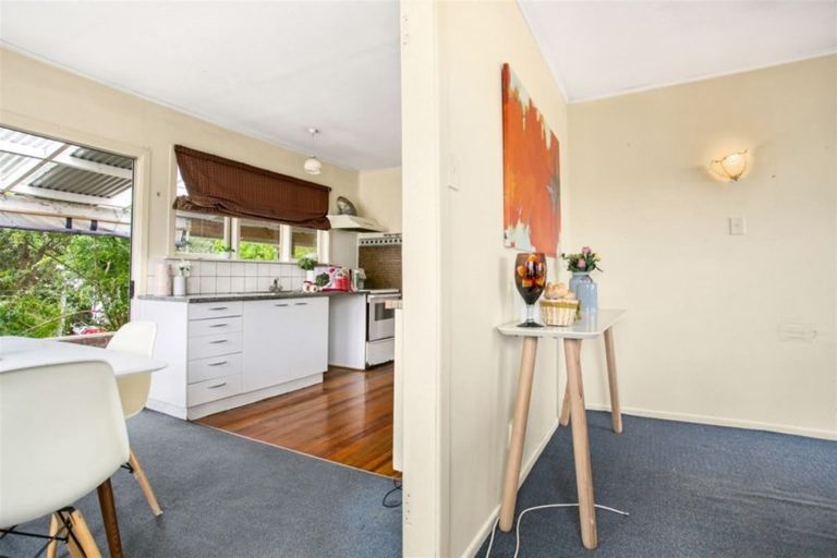 Photo of property in 11 Rowan Terrace, Te Atatu South, Auckland, 0610