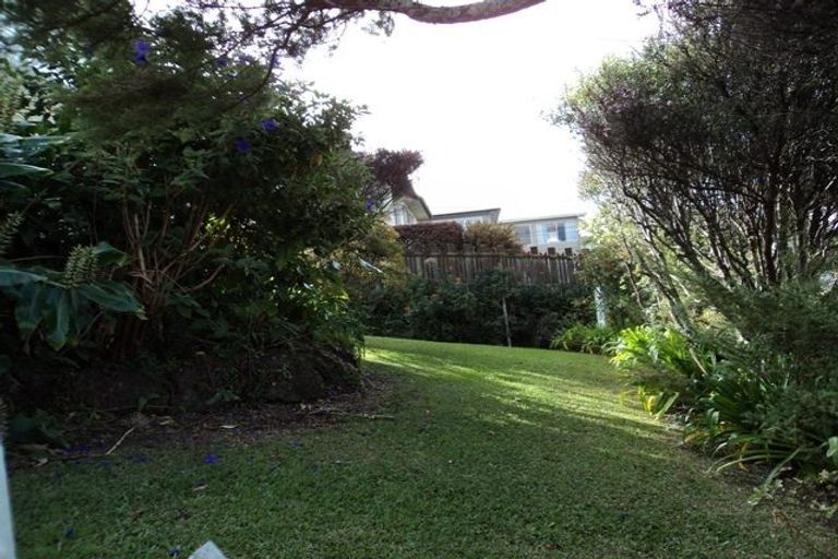 Photo of property in 11 Huka Road, Birkenhead, Auckland, 0626