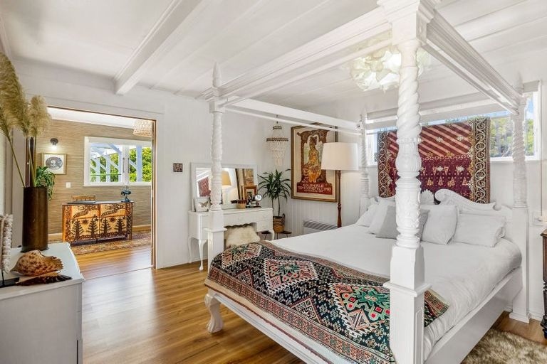 Photo of property in 16 Mahoe Street, Otaki Beach, Otaki, 5512