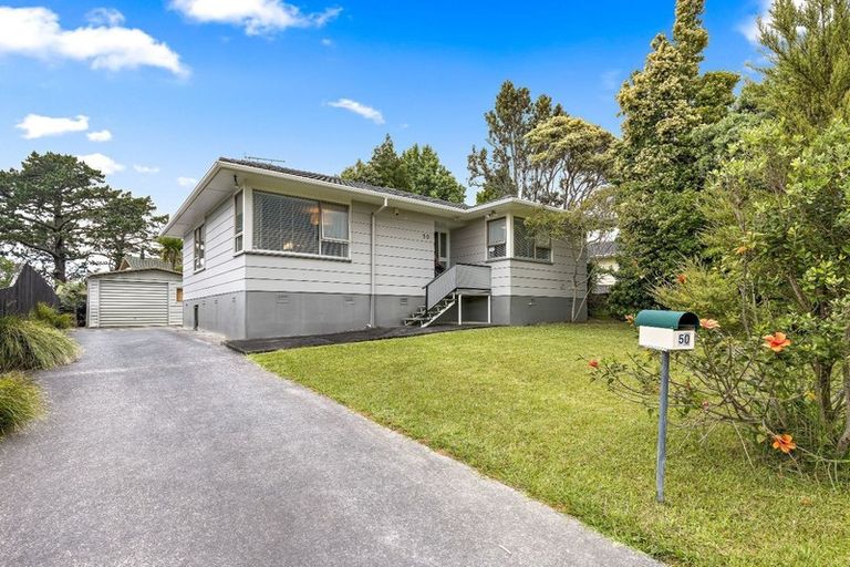 Photo of property in 50 Allington Road, Massey, Auckland, 0614