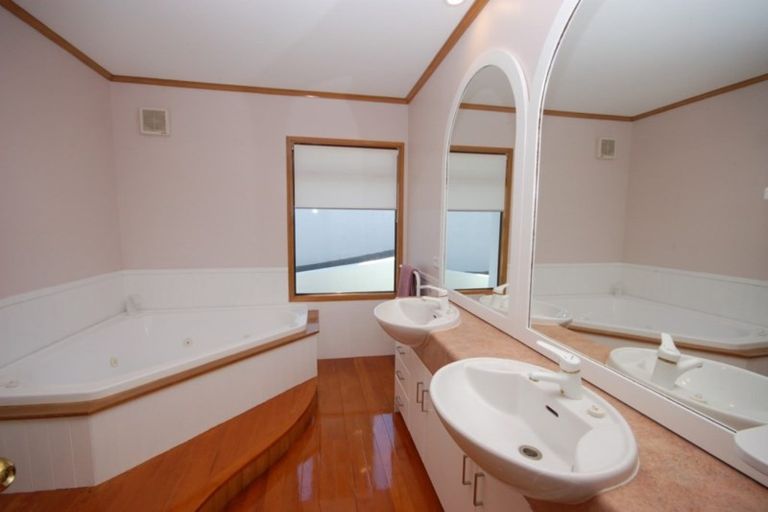 Photo of property in 16 Rhodes Fall, Rangatira Park, Taupo, 3330