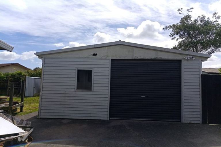 Photo of property in 22 Greenstone Place, Clover Park, Auckland, 2019
