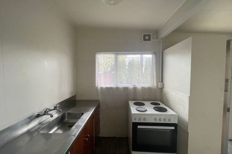 Photo of property in 2/21a Landscape Road, Papatoetoe, Auckland, 2025