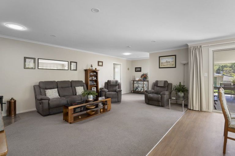 Photo of property in 118 Milton Terrace, Picton, 7220