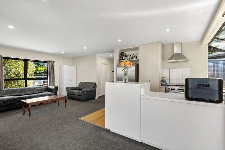 Photo of property in 13a Avalon Crescent, Fernhill, Queenstown, 9300