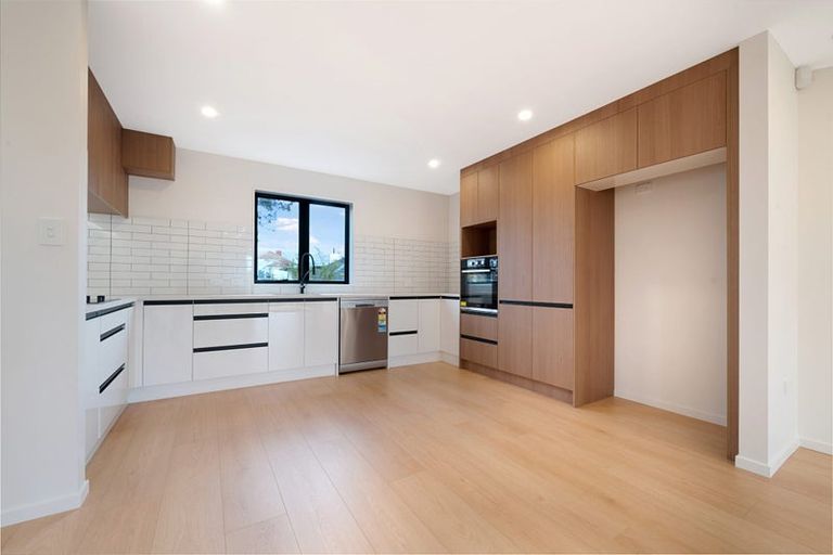 Photo of property in 63a Arawa Street, New Lynn, Auckland, 0600