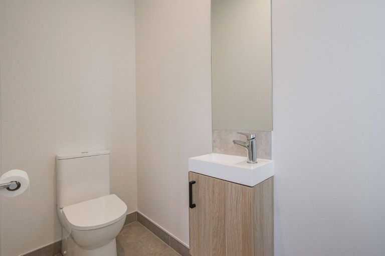 Photo of property in 2/14 Ayr Road, Pakuranga, Auckland, 2010