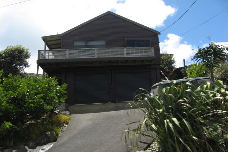 Photo of property in 68 Waitea Road, Muriwai, Waimauku, 0881