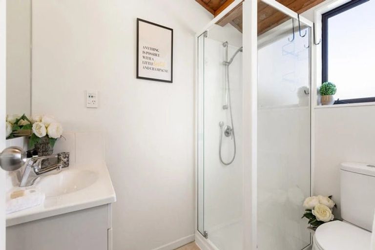 Photo of property in 12b Relko Crescent, Torbay, Auckland, 0630