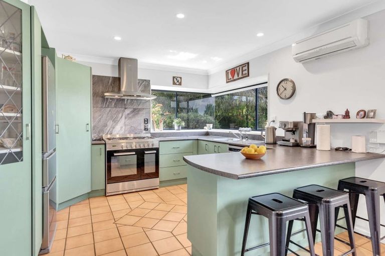 Photo of property in 14a Carthew Street, Feilding, 4702