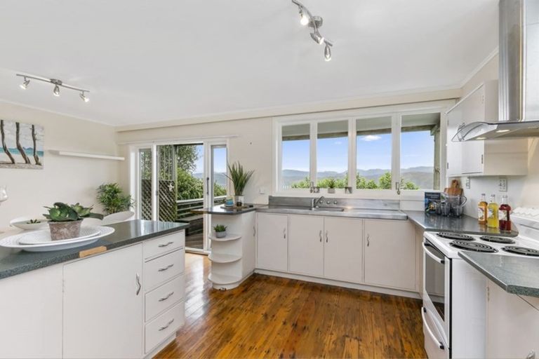 Photo of property in 92 Seatoun Heights Road, Seatoun, Wellington, 6022