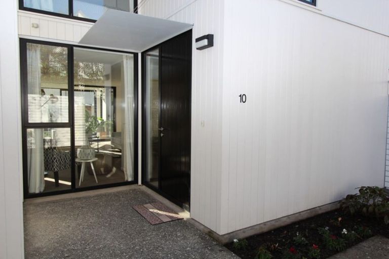 Photo of property in 10 Park Terrace, Christchurch Central, Christchurch, 8013