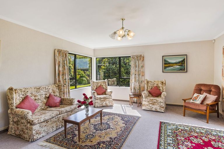 Photo of property in 5 Langdale Avenue, Paraparaumu, 5032