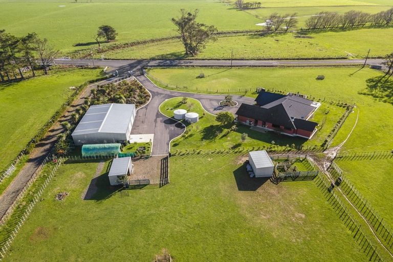 Photo of property in 114 Nannestads Line, Bunnythorpe, Palmerston North, 4775