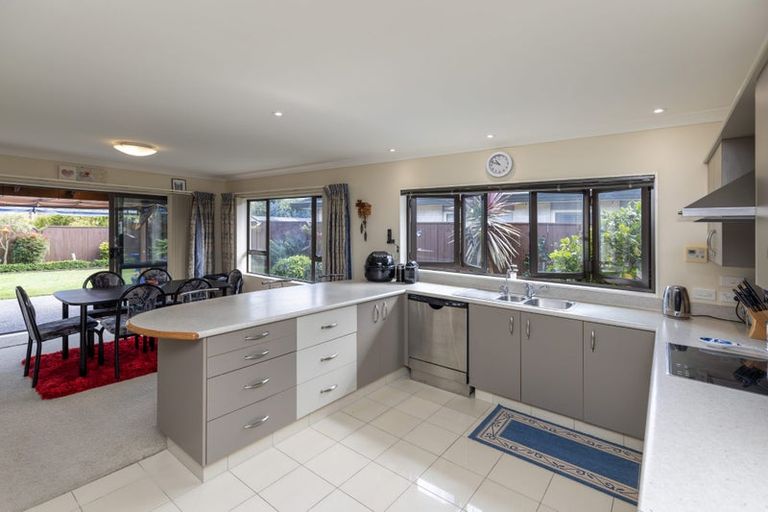 Photo of property in 196 Milne Drive, Paraparaumu, 5032