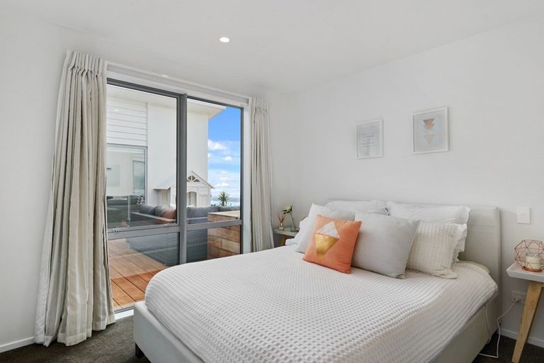 Photo of property in 12 Parkridge Place, Mount Pleasant, Christchurch, 8081