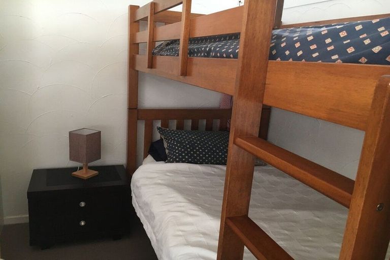 Photo of property in 6 Long Street, Torbay, Auckland, 0630