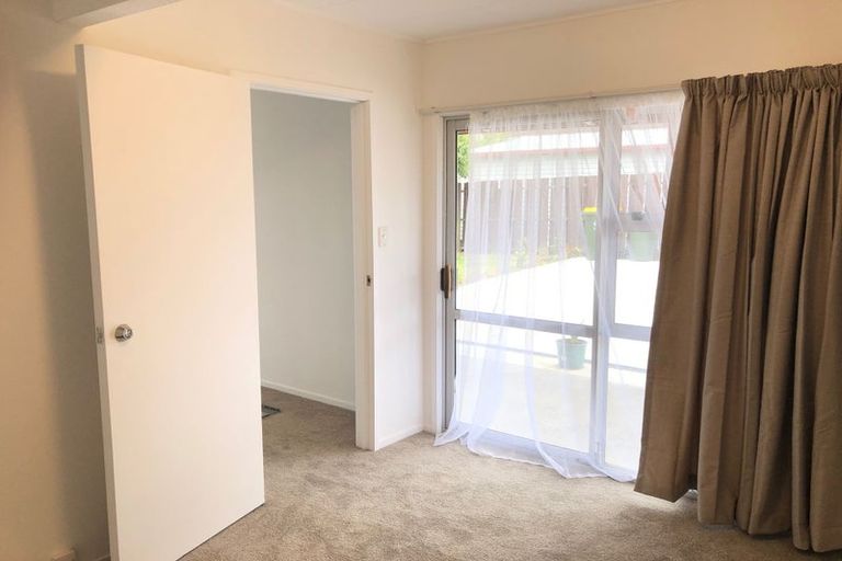 Photo of property in 2/31 Aberfeldy Avenue, Highland Park, Auckland, 2010