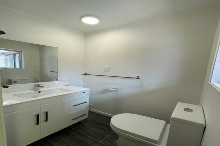 Photo of property in 4 Liam Place, Half Moon Bay, Auckland, 2012