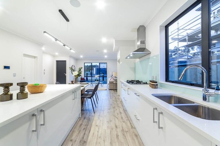 Photo of property in 11 Thomas Rielly Avenue, Hobsonville, Auckland, 0616