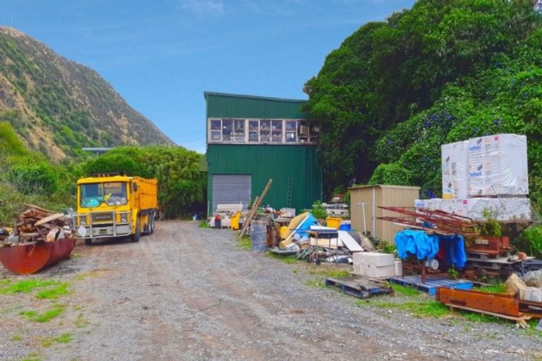 Photo of property in 80 Tilley Road, Paekakariki, 5034