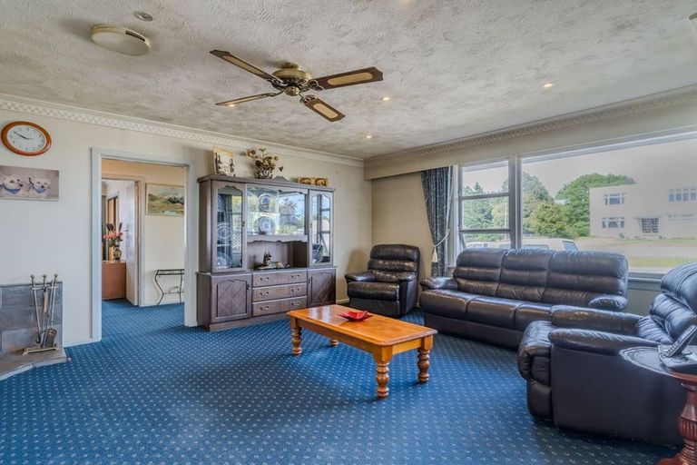 Photo of property in 70 Tiverton Street, Palmerston, 9430