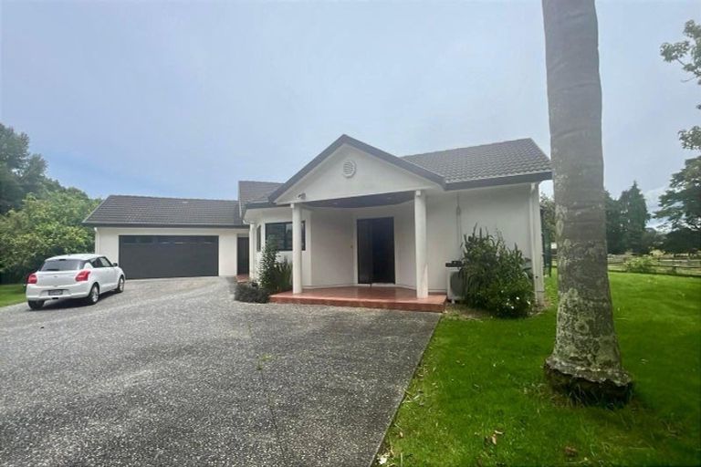 Photo of property in 220 Popes Road, Takanini, 2105