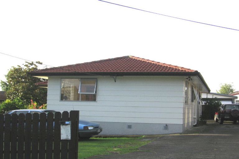 Photo of property in 110 Parrs Cross Road, Sunnyvale, Auckland, 0612