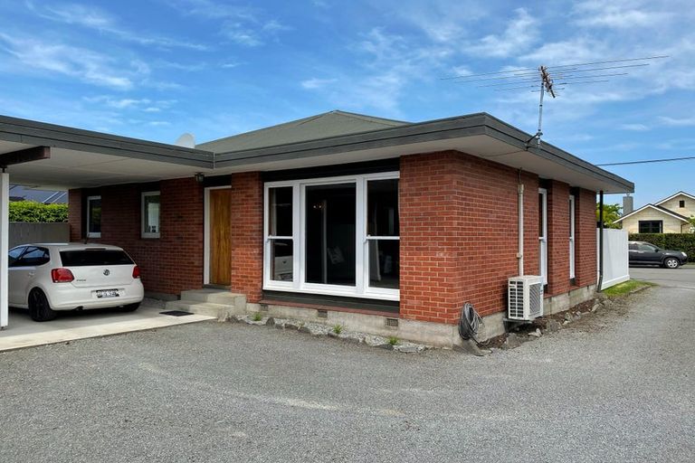 Photo of property in 1/12 Penhelig Place, Burnside, Christchurch, 8053