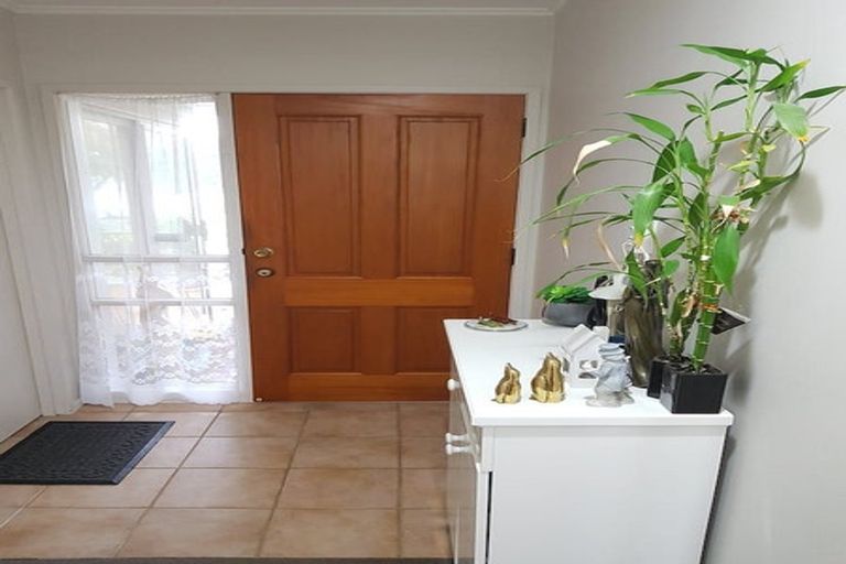 Photo of property in 27 Juniper Road, Sunnynook, Auckland, 0620