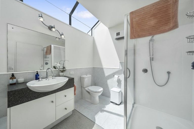 Photo of property in 56 Kapanui Road, Waikanae, 5036