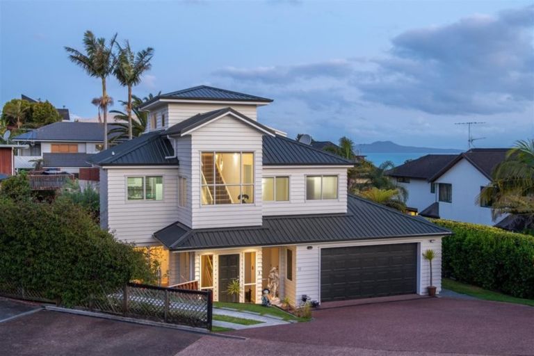 Photo of property in 2/29 Orchard Road, Browns Bay, Auckland, 0630