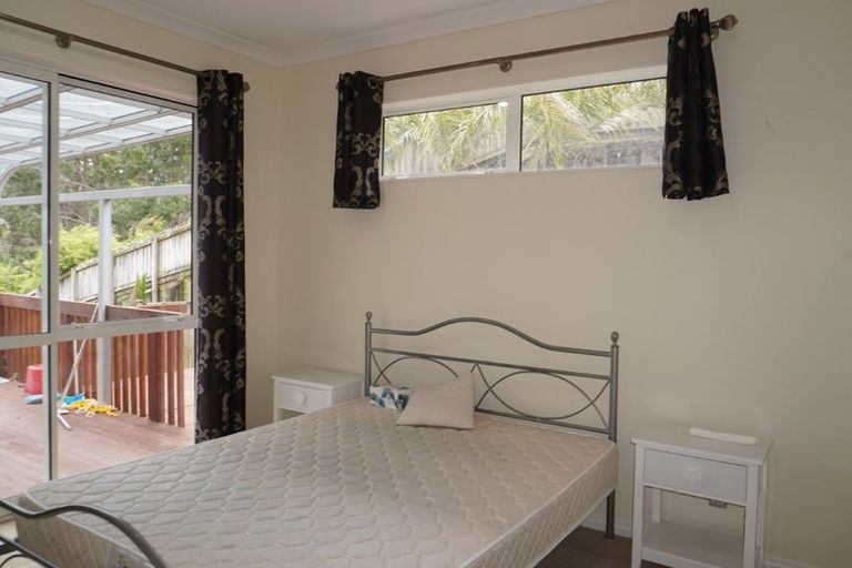 Photo of property in 11 Namsan Close, Fairview Heights, Auckland, 0632