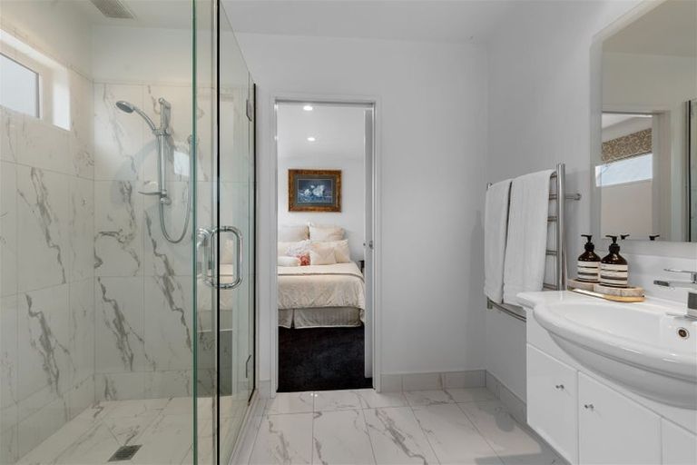 Photo of property in 28 Rhodes Street, Merivale, Christchurch, 8014