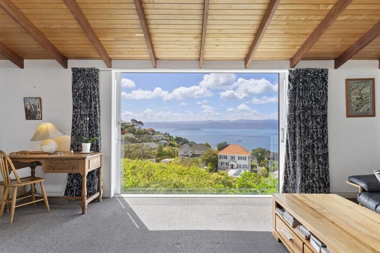 Photo of property in 15 Wadestown Road, Wadestown, Wellington, 6012