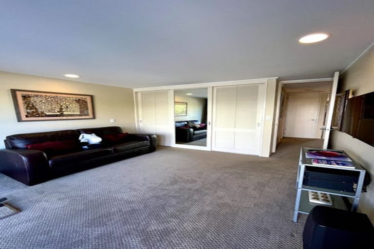 Photo of property in Highwic, 2/32 Hobson Street, Thorndon, Wellington, 6011