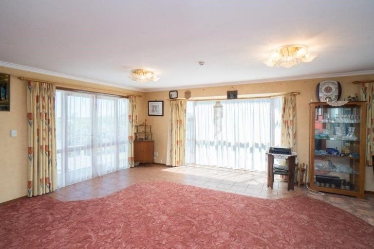 Photo of property in 317 South Road, Hawera, 4610