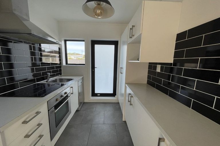 Photo of property in 10/767 Beach Road, Browns Bay, Auckland, 0630