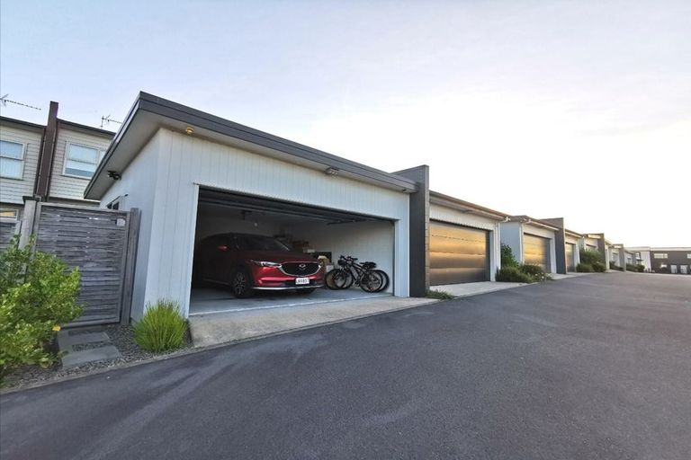 Photo of property in 106 Flat Bush School Road, Flat Bush, Auckland, 2019