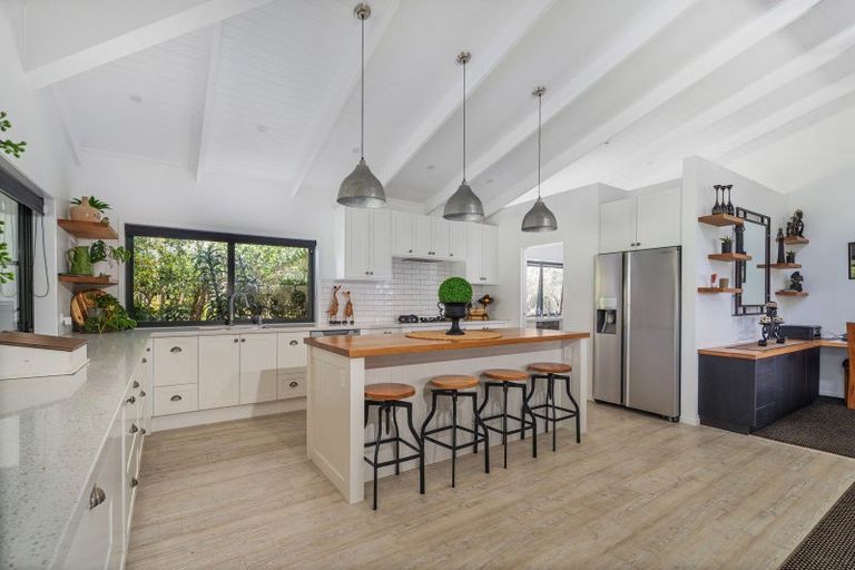 Photo of property in 32 Julian Road, Onemana, Whangamata, 3691