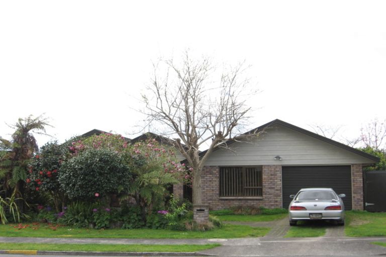 Photo of property in 41 Endeavour Avenue, Welcome Bay, Tauranga, 3112