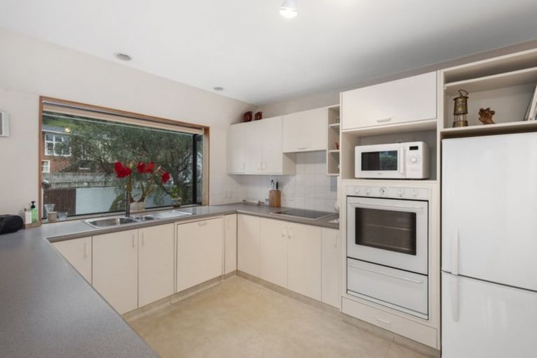 Photo of property in 134 Muritai Road, Eastbourne, Lower Hutt, 5013