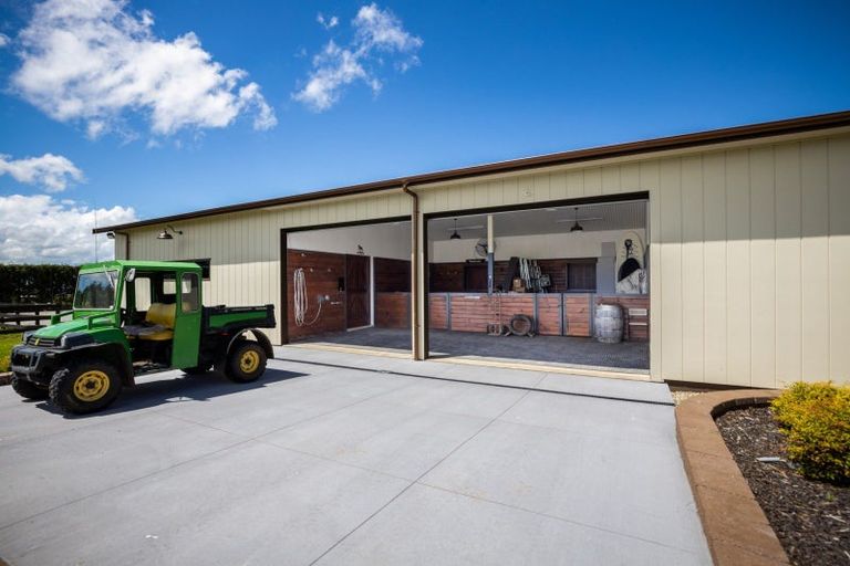 Photo of property in 1058 Mangorei Road, Mangorei, New Plymouth, 4371