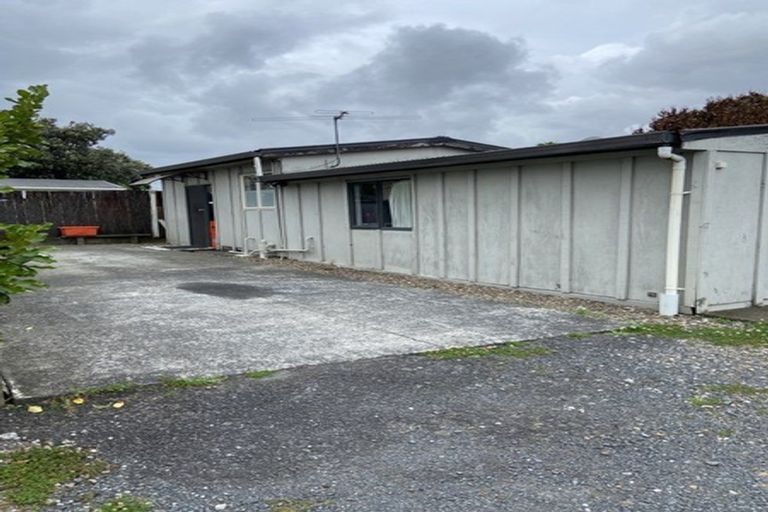 Photo of property in 122 Mahia Road, Wattle Downs, Auckland, 2103