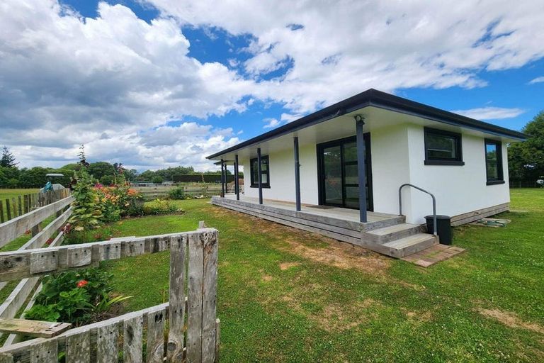 Photo of property in 42 Watt Livingstone Road, Westmere, Wanganui, 4574